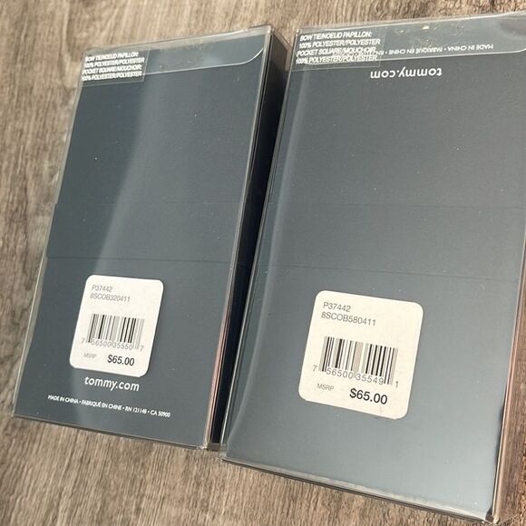 Tommy Hilfiger New Bow ties & Pocket Squares Set of 2 - Picture 2 of 2